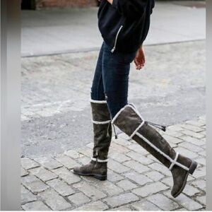 Frye Women's Tamara 7.5 Gray Genuine Shearling Suede Over The Knee Snow Boots